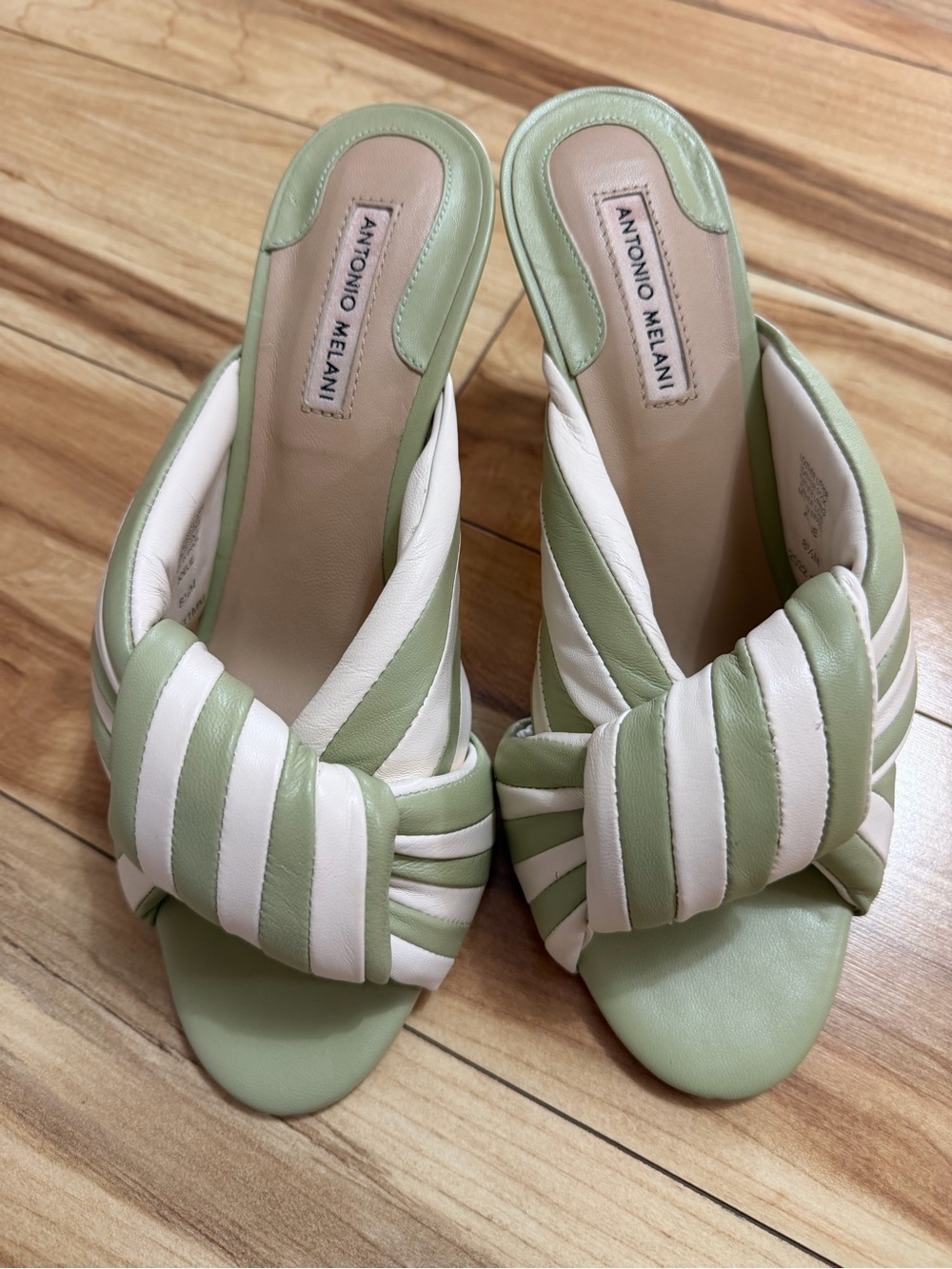ANTONIO MELANI Pale Green & White Knotted Slide Mules